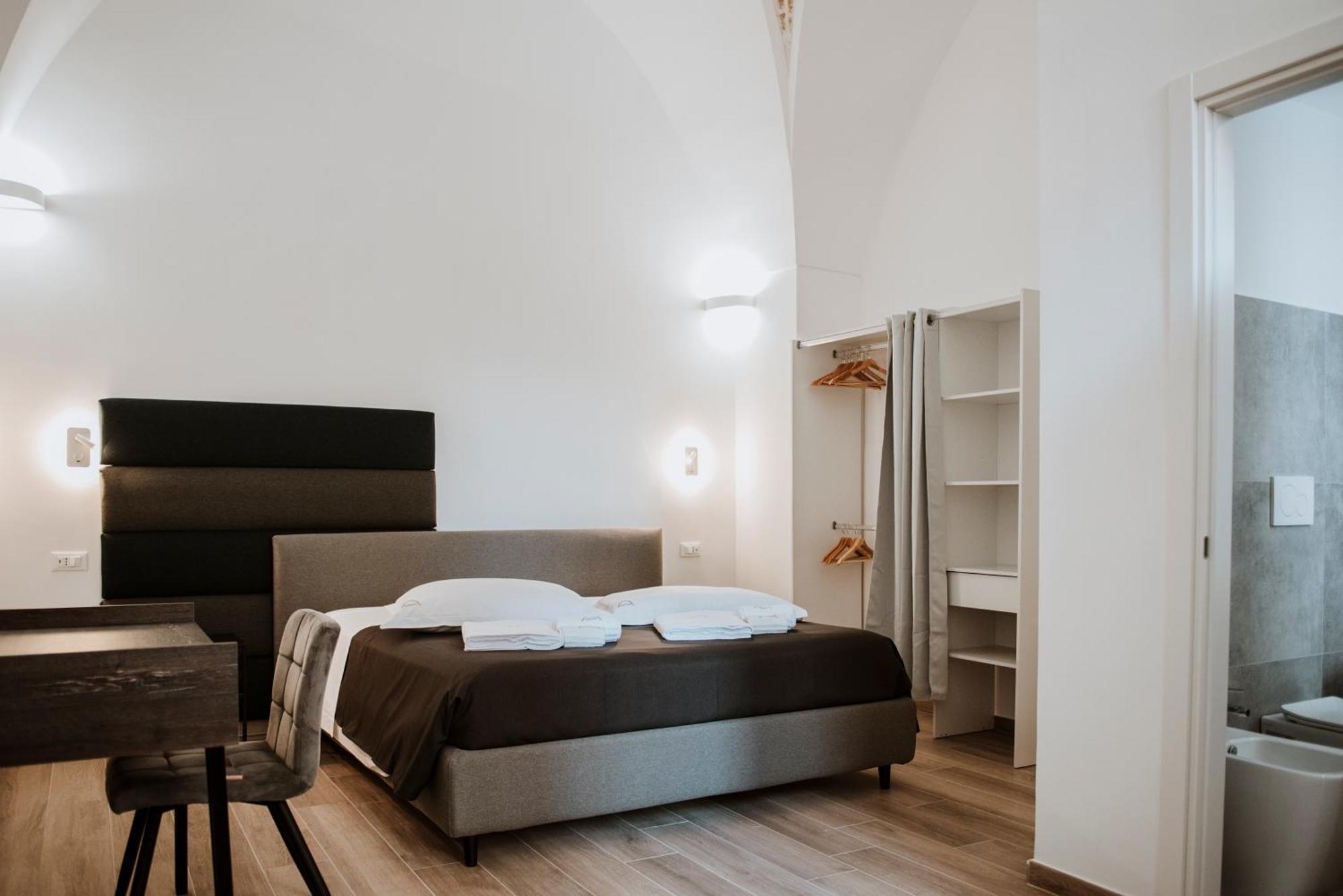 レッチェ Signuria Dimora Esclusiva Bed & Breakfast エクステリア 写真